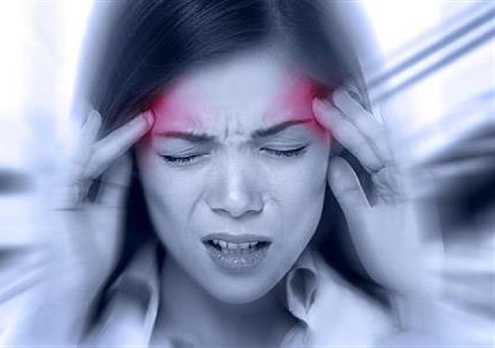 Ημικρανία: Τι είναι ποιοι οι τύποι τα αίτια τα συμπτώματα και ποια η θεραπεία