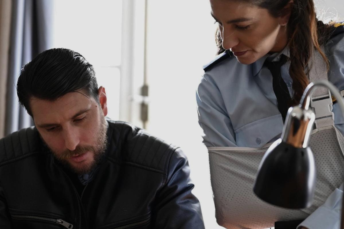 Σασμός: Η Ντίνα σκοτώνει τον μασκοφόρο