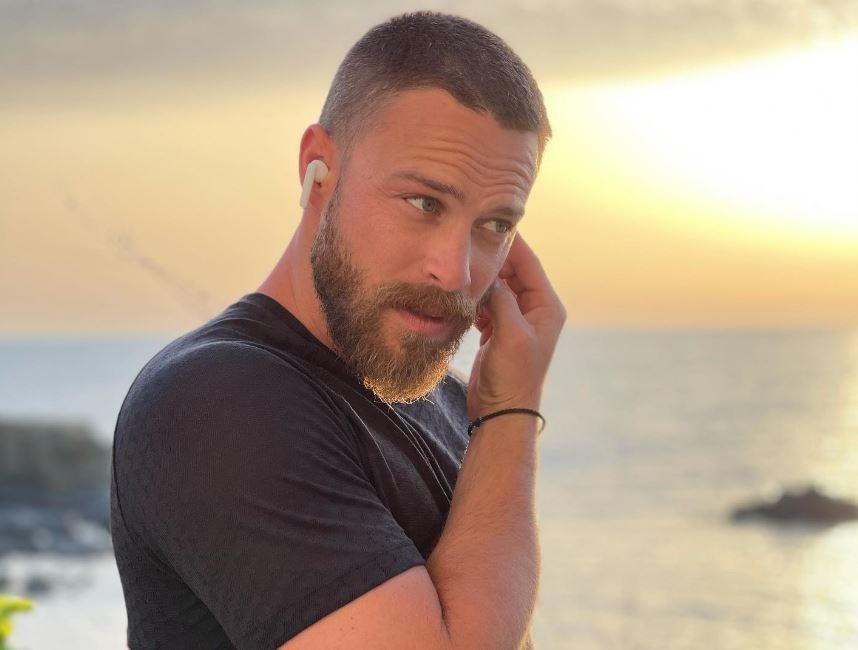 Η Γη της Ελιάς-Θοδωρής Πανάγος- Η Γη της Ελιάς-Θοδωρής Πανάγος-