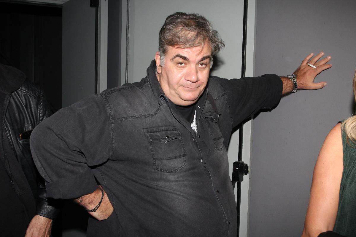 Δημήτρης Σταρόβας: Τώρα που έγινα 60 θέλω να αλλάξω την εικόνα μου – Τα περιθώρια στενεύουν