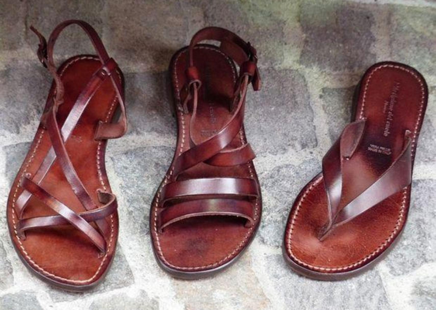 Δαχτυλιές, λάσπη και σημάδια από τα δάχτυλα των ποδιών στα πέδιλα: Πως να τα καθαρίσετε