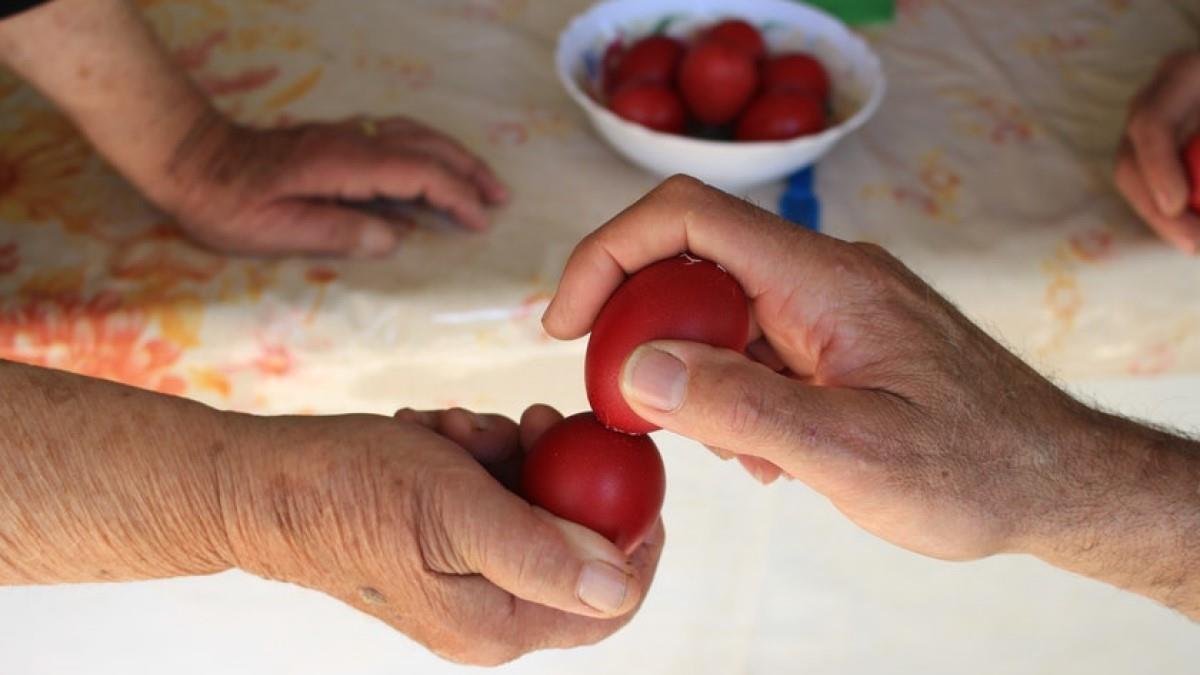 ο-άντρας-μου-θέλει-να-κάνουμε-Πάσχα-με-τη-κουνιάδα-μου-αλλά-αυτή-με-είπε-κλέφτρα-