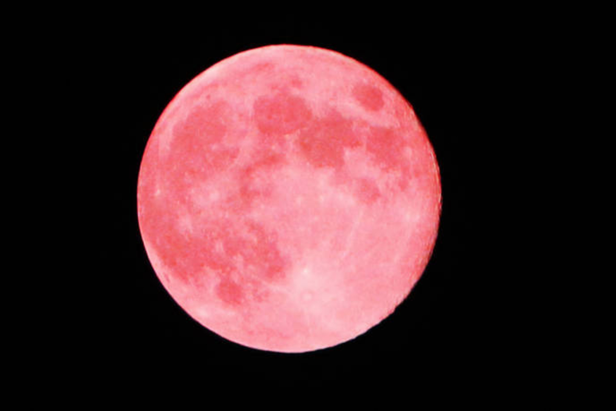 Ροζ Πανσέληνος 2024 : Πότε θα απολαύσουμε το πρώτο ολόγιομο φεγγάρι της Άνοιξης