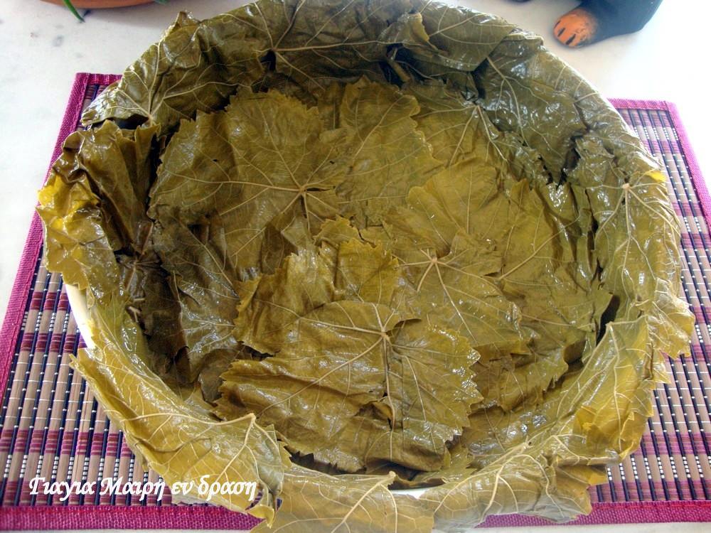 Κυριακή των Βαΐων-γαύρος πλακί-στα-αμπελόφυλλα-συνταγή- Κυριακή των Βαΐων-γαύρος πλακί-στα-αμπελόφυλλα-συνταγή-