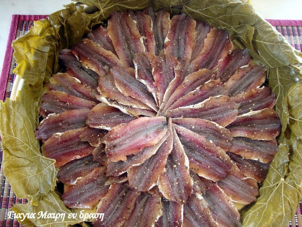 Κυριακή των Βαΐων-γαύρος πλακί-στα-αμπελόφυλλα-συνταγή- Κυριακή των Βαΐων-γαύρος πλακί-στα-αμπελόφυλλα-συνταγή-