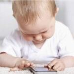 χρήση-οθόνης-από-βρέφη-οι-ειδικοί-προειδοποιούν-