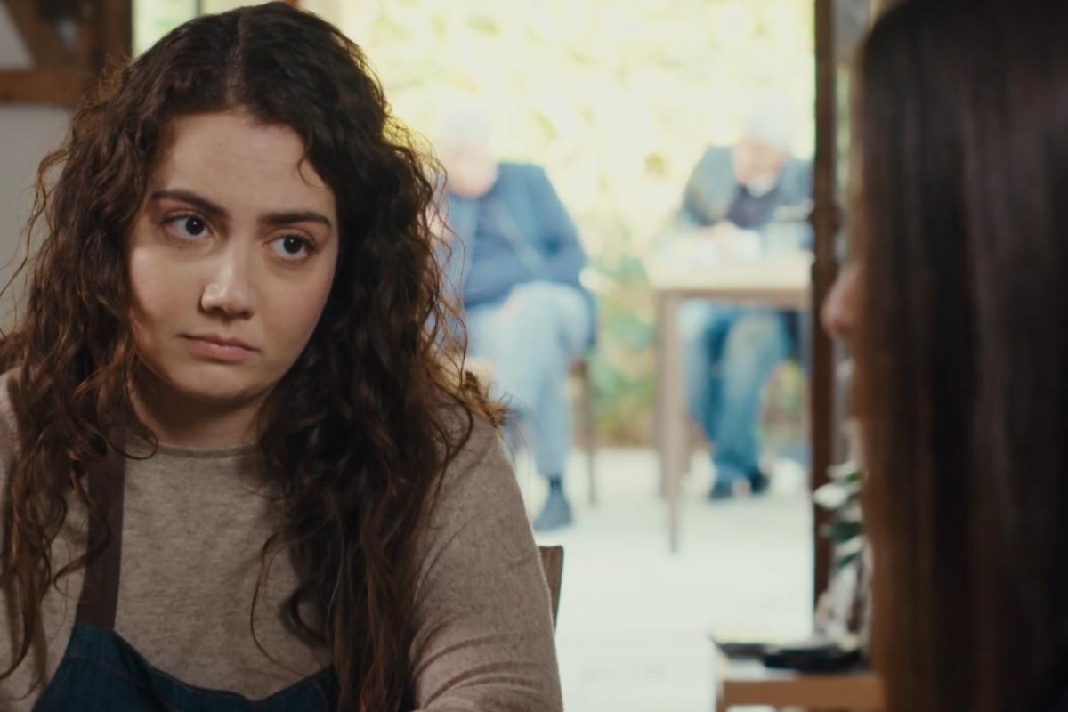 Η Γη της Ελιάς-Άννα-