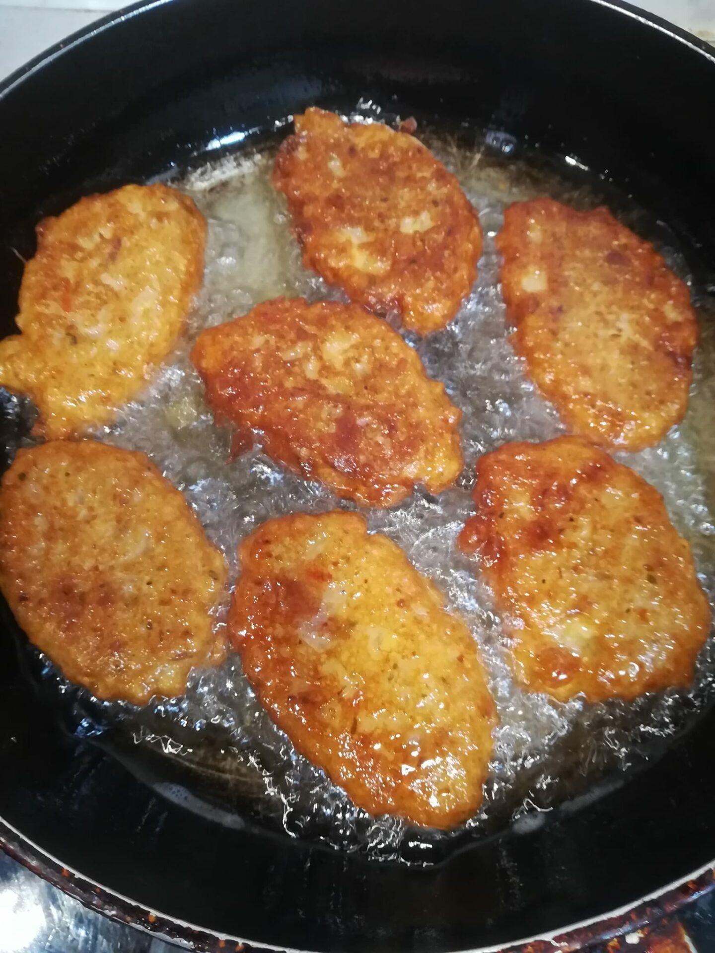 Ρεβυθοκεφτέδες-για τη-Μεγάλη Εβδομάδα-συνταγή-