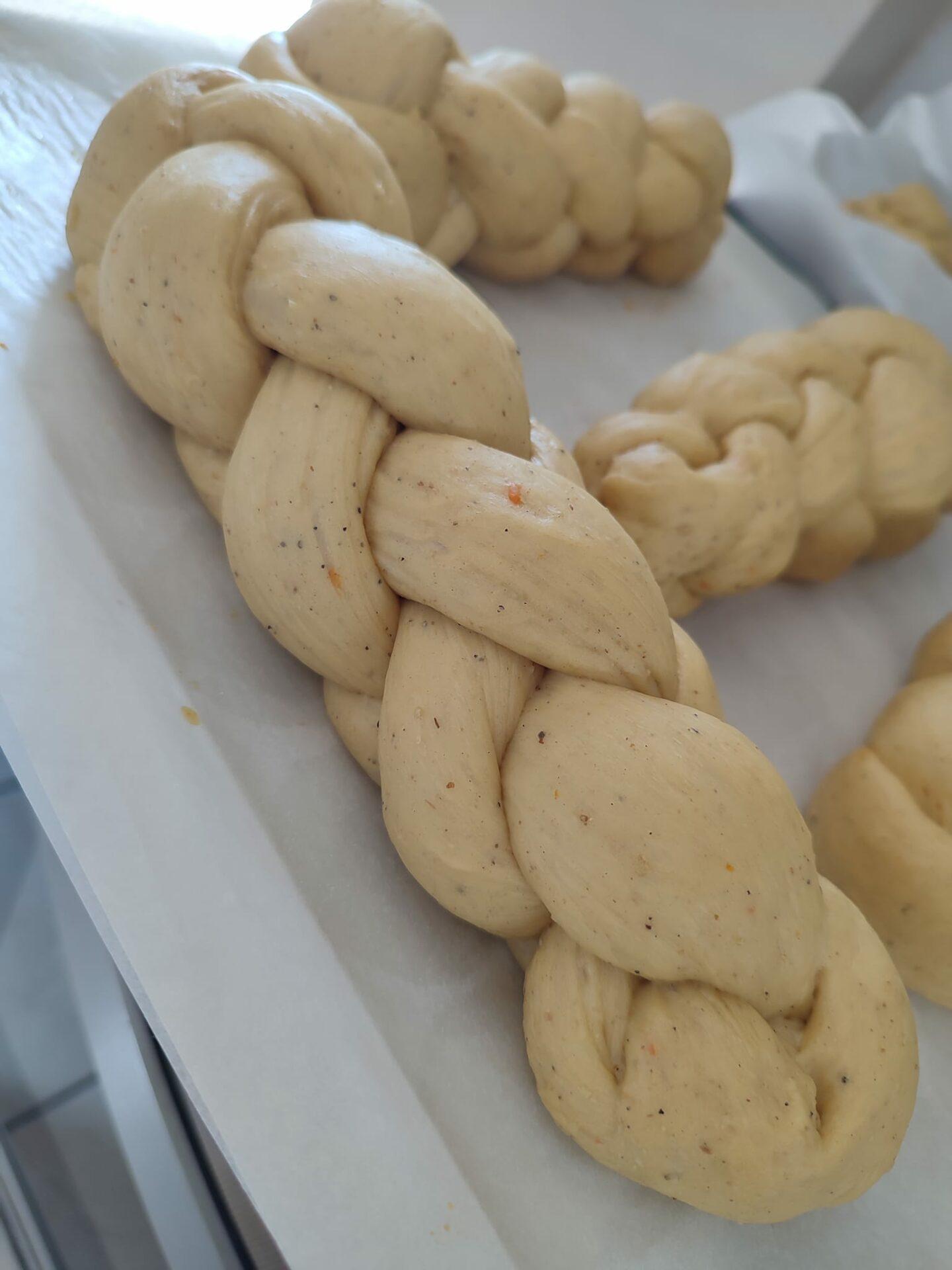 Μαστιχωτό-τσουρέκι-με ίνες-συνταγή- Μαστιχωτό-τσουρέκι-με ίνες-συνταγή-