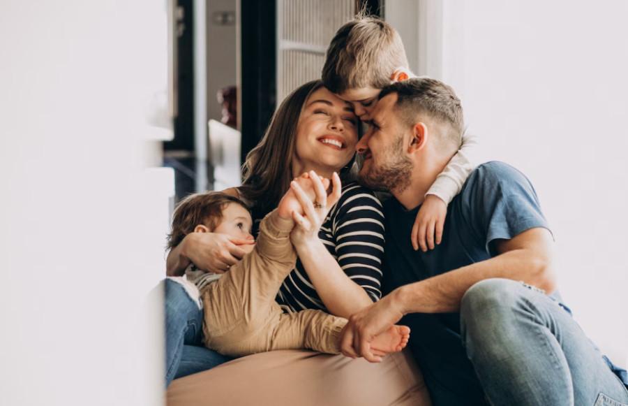 τα-παιδιά-συμπεριφέρονται-στους-γονείς-μεγαλώνοντας-όπως-συμπεριφερόντουσαν-οι-ίδιοι-σε-εκείνα-όταν-ήταν-μικρά-