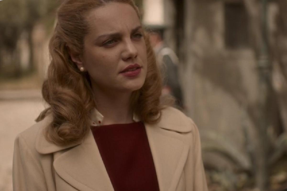 Το Προξενιό της Ιουλίας: Η Ιουλία δέχεται επίθεση από τον Προβιό