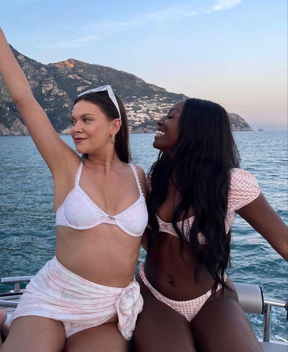 ρομαντικά μαγιό-τάσεις-στα-μαγιό-Καλοκαίρι 2024-ιδέες-