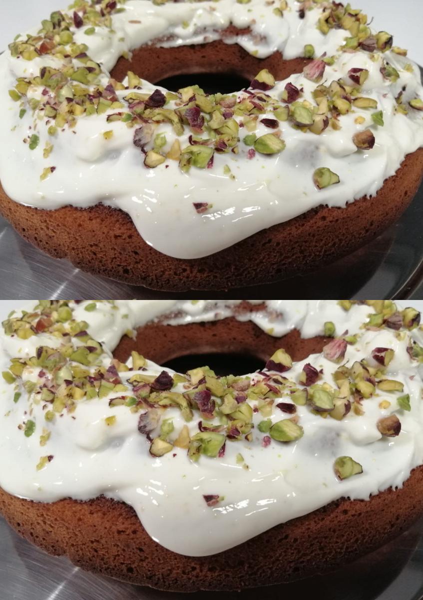 κέικ-με-γλάσο γιαουρτιού-και-φιστίκια Αιγίνης-συνταγή- κέικ-με-γλάσο γιαουρτιού-και-φιστίκια Αιγίνης-συνταγή-