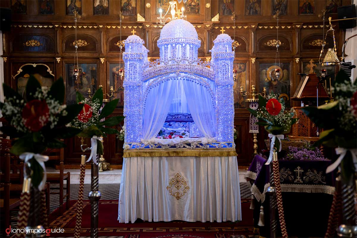 Επιτάφιος 2024 : Τι ώρα βγαίνει ο Επιτάφιος και πότε γίνεται η περιφορά Του