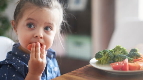 τα-τρόφιμα-που-επηρεάζουν-αρνητικά-τη-ψυχολογική-του-παιδιού-