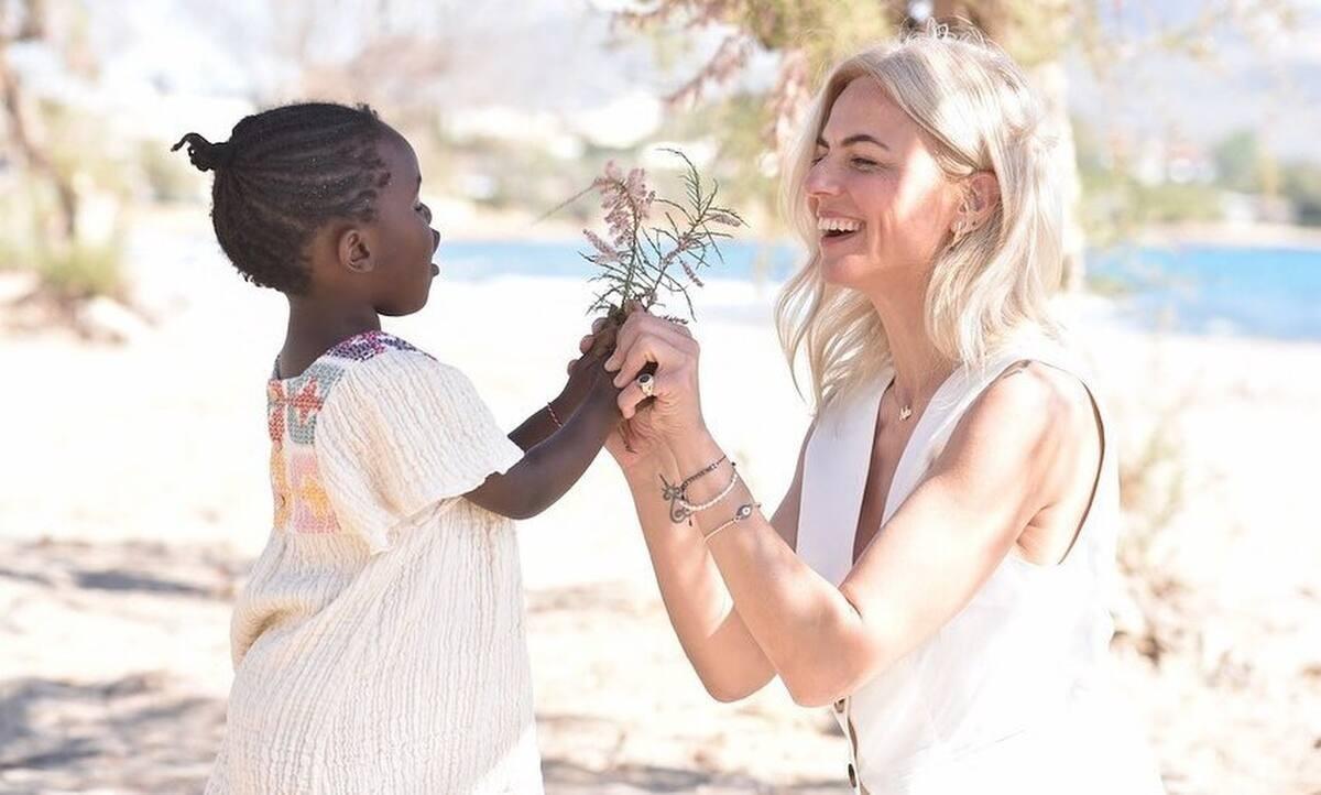 Χριστίνα Κοντοβά : “Άργησα να έχω συναισθήματα για το παιδί”  – Ποια η σχέση της σήμερα με τον Τζώνη Καλημέρη