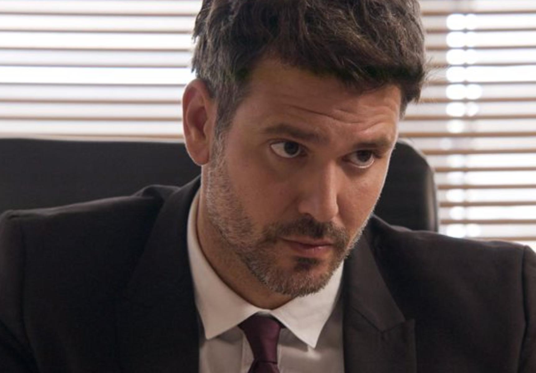 Παγιδευμένοι: Η Υβόννη υποπτεύεται τον Ιάσωνα