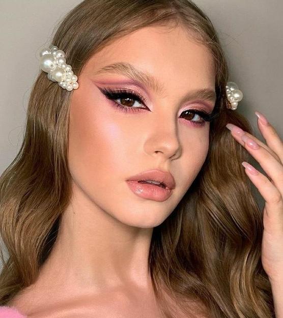 Οι 15 νέες τάσεις στο καλοκαιρινό μακιγιάζ για κάθε περίσταση Οι 15 νέες τάσεις στο καλοκαιρινό μακιγιάζ για κάθε περίσταση