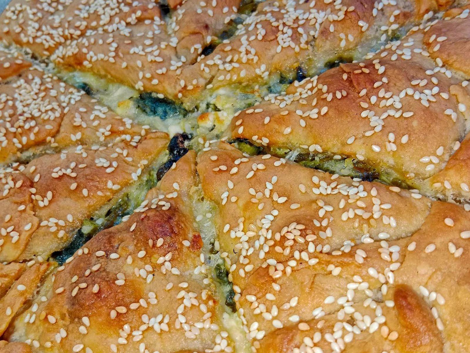 Σπανακοτυρόπιτα-με-γιαούρτι-συνταγή- Σπανακοτυρόπιτα-με-γιαούρτι-συνταγή-