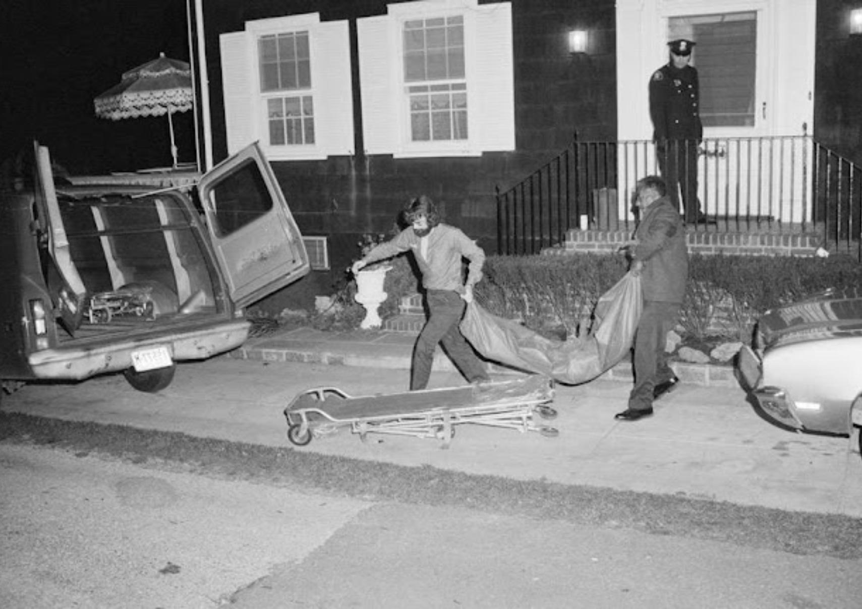 The Amityville Horror: Η ιστορία του δολοφόνου Ronald DeFeo Jr που έγινε ταινία τρόμου