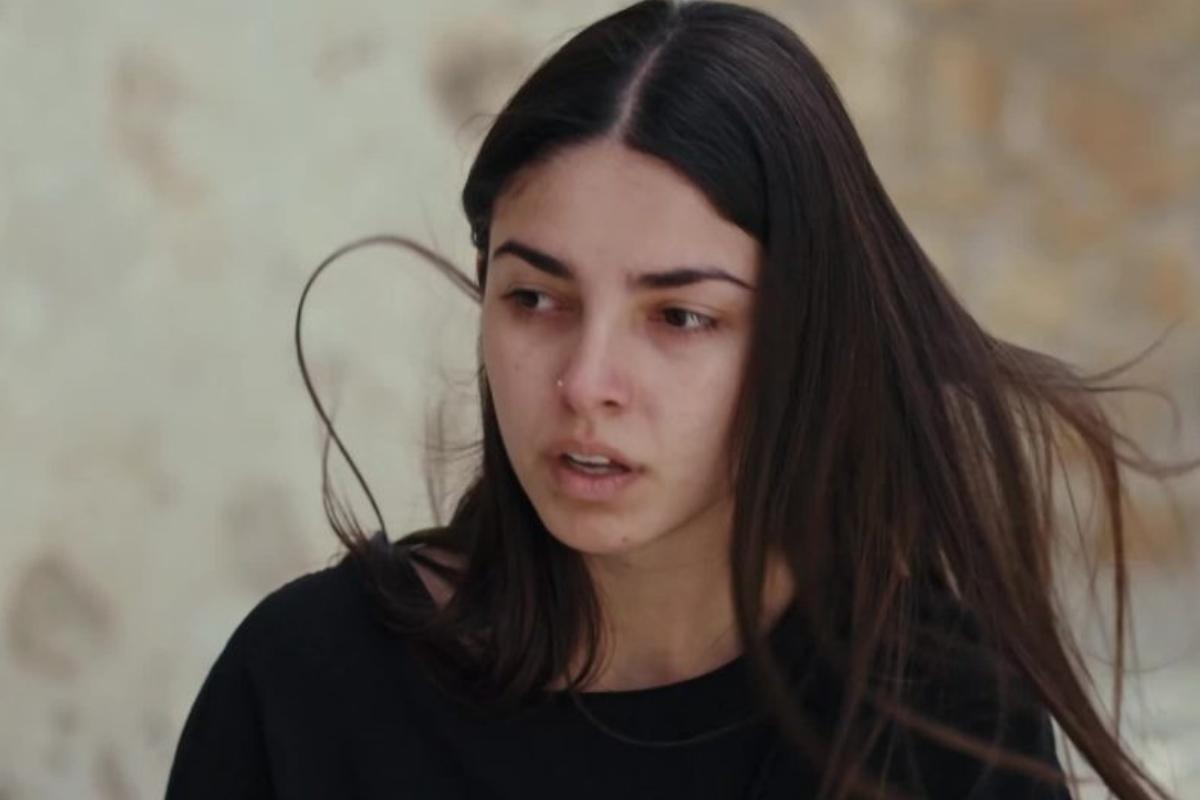 Η Γη της Ελιάς-Βασιλική- Η Γη της Ελιάς-Βασιλική-