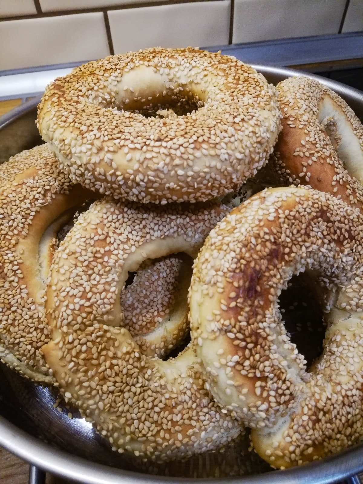 Κουλούρια Θεσσαλονίκης-γεμιστά-με-ανθότυρο-και-μυζήθρα-συνταγή- Κουλούρια Θεσσαλονίκης-γεμιστά-με-ανθότυρο-και-μυζήθρα-συνταγή-