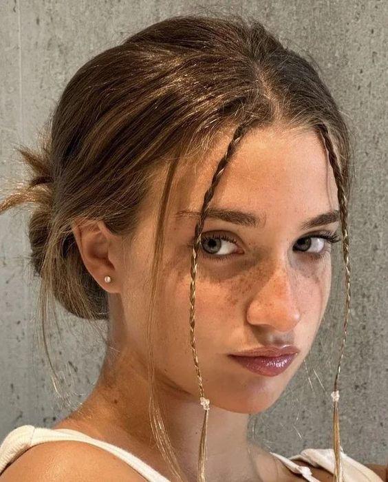 χαμηλός-κότσος-με-πλεξουδάκια-ιδέες-