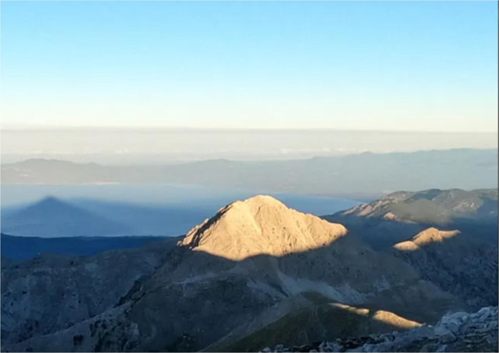 Το μυστήριο της Πυραμίδας του Ταϋγέτου: Η πιο εντυπωσιακή κορυφή βουνού στην Ελλάδα και ο άλυτος γρίφος που την συνοδεύει