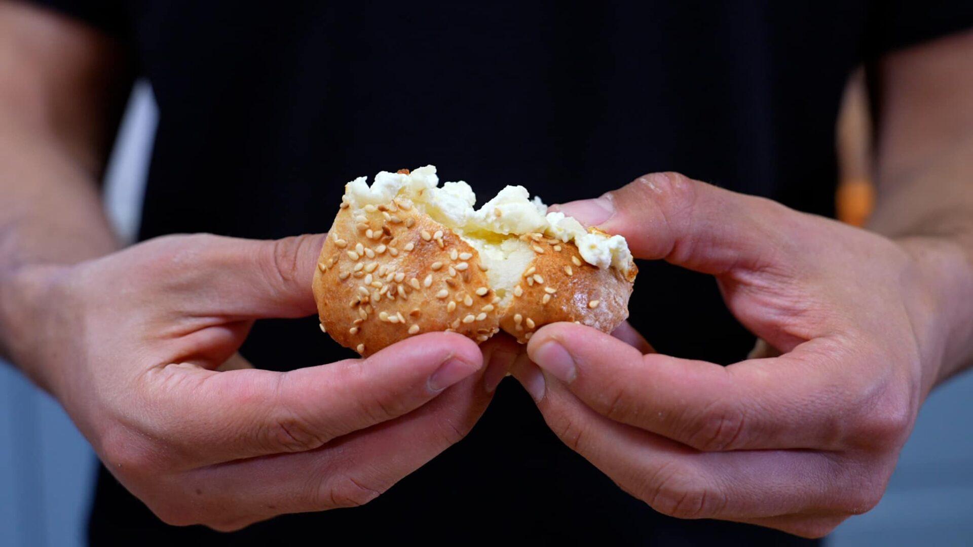 τυροψωμάκια-με-3 υλικά-χωρίς-μίξερ-συνταγή- τυροψωμάκια-με-3 υλικά-χωρίς-μίξερ-συνταγή-