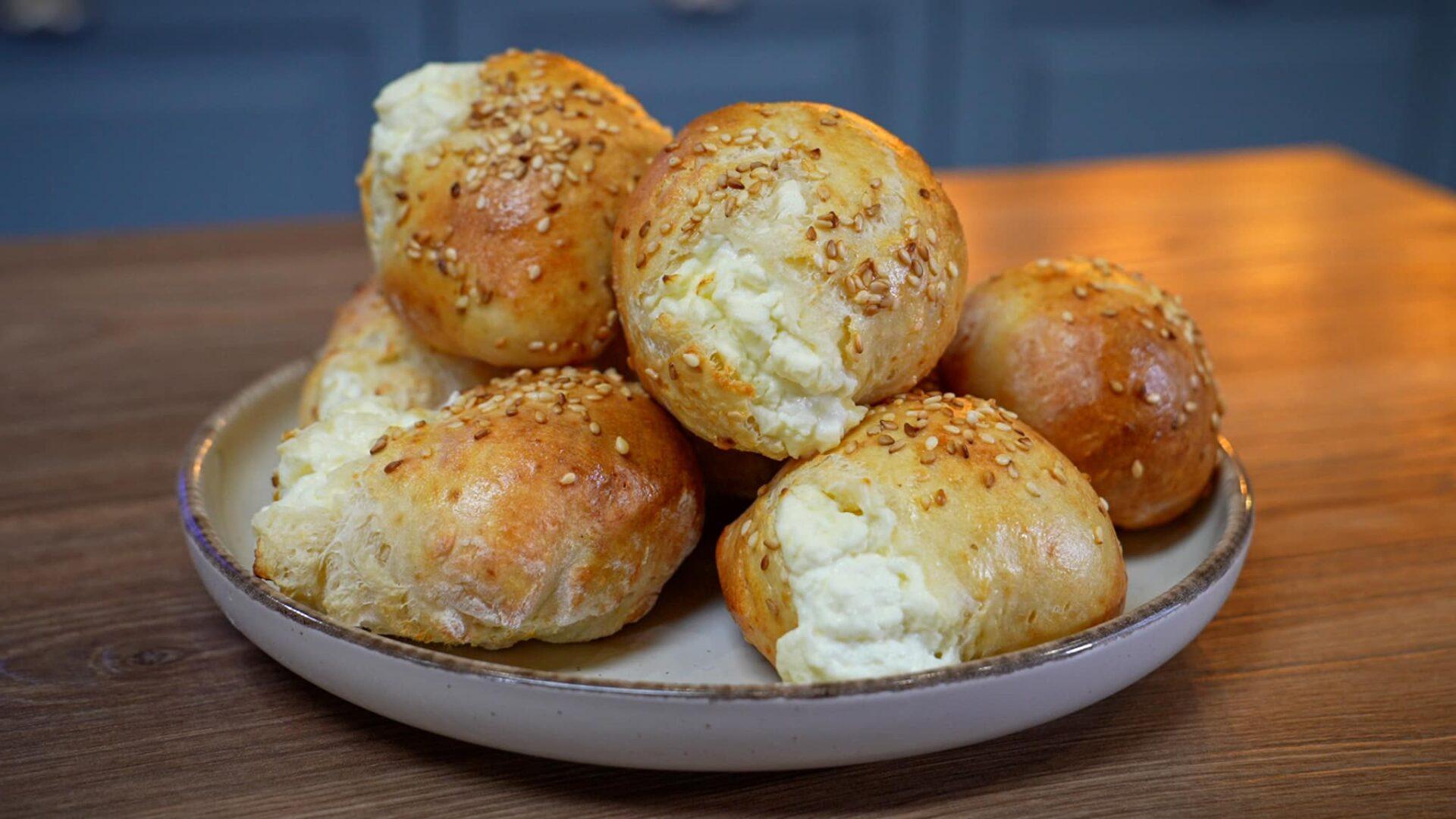 τυροψωμάκια-με-3 υλικά-χωρίς-μίξερ-συνταγή- τυροψωμάκια-με-3 υλικά-χωρίς-μίξερ-συνταγή-