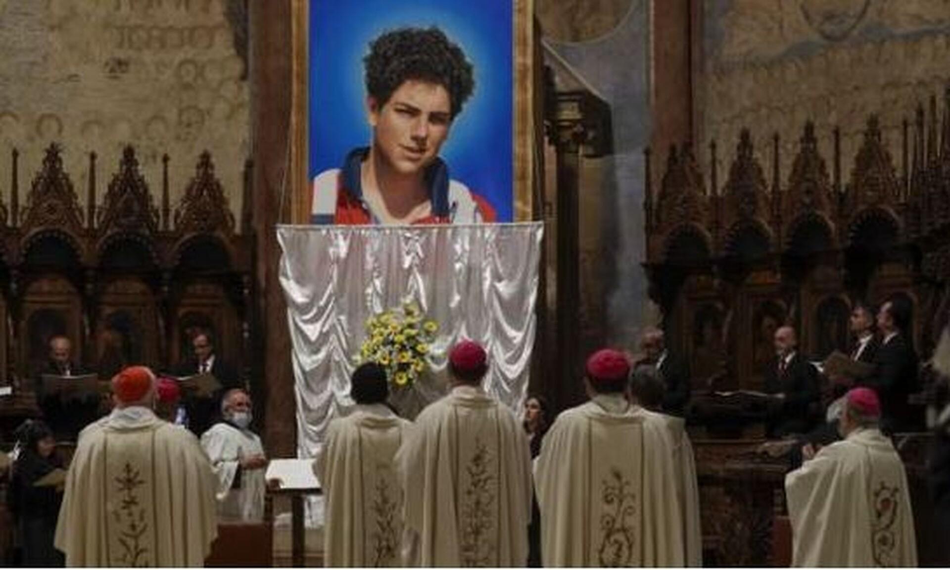 Πάπας Φραγκίσκος : Αγιοποιεί 15χρονο «κομπιουτερά» που πέθανε απο λευχαιμία -«Ο ινφλουένσερ του Θεού»