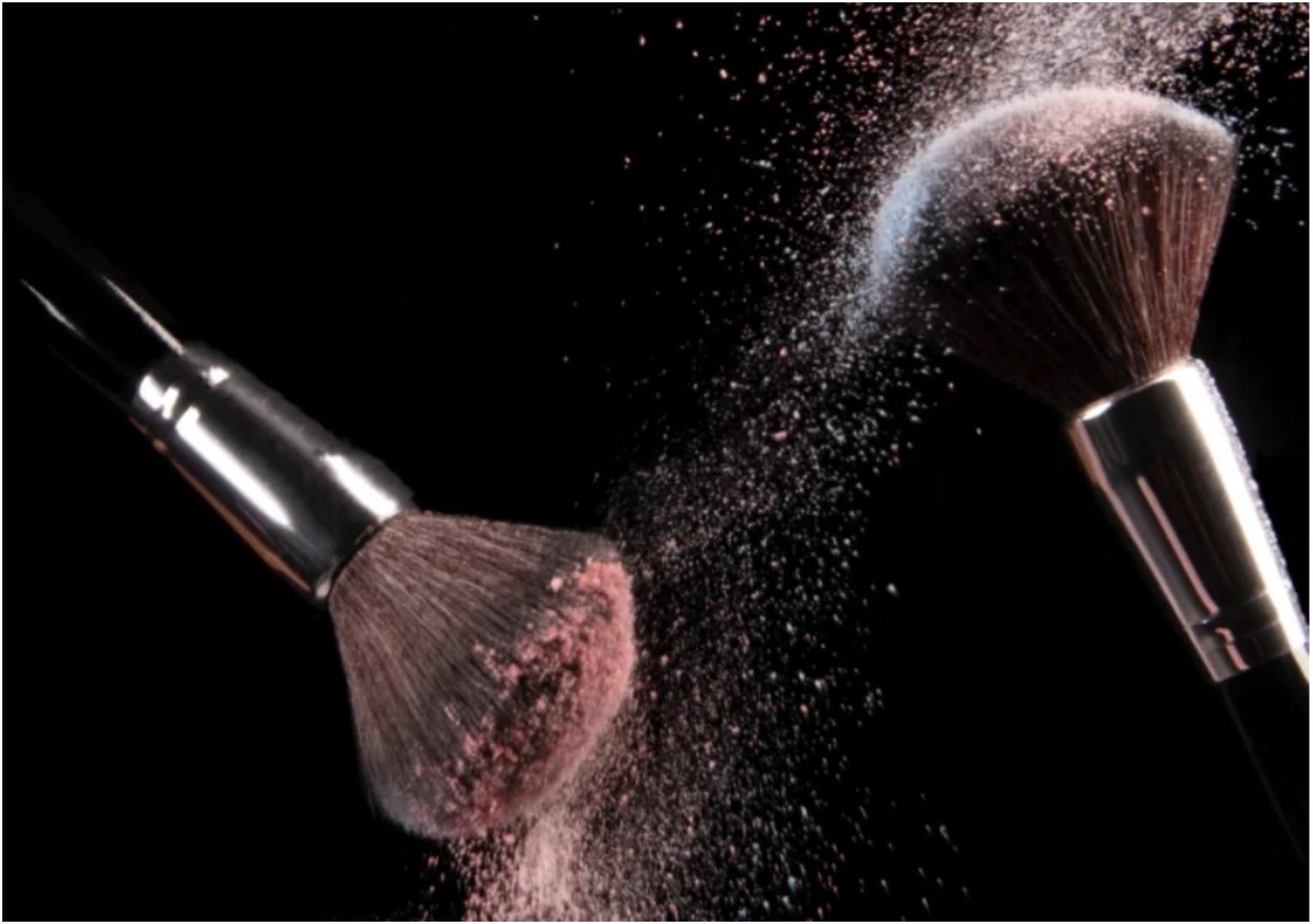 Καφέ και κίτρινα σημάδια στα ρούχα σας από make up: Κάντε τα ξανά σαν καινούρια χωρίς να ξεθωριάσουν