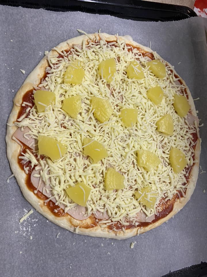 συνταγή-για-πίτσα-με-ανανά-