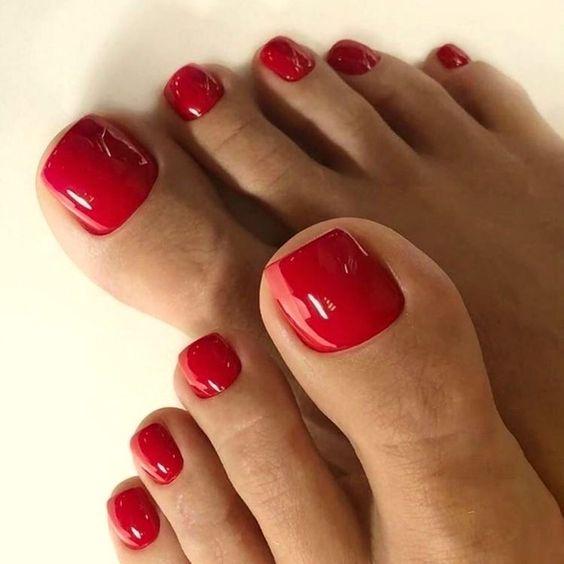 κόκκινα-νύχια-στο-πεντικιούρ-ιδέες-