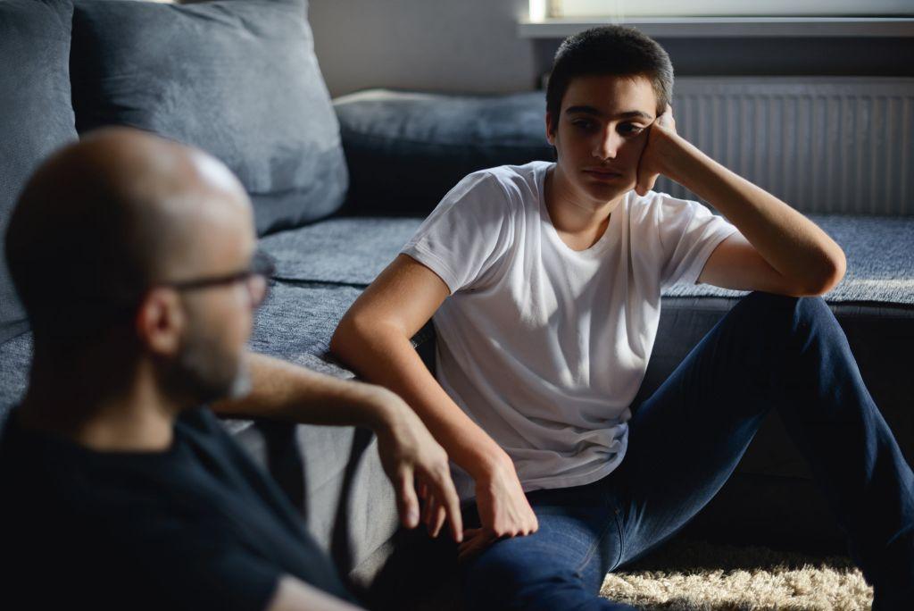 η-πρώην-γυναίκα-μου-καταπιέζει-το-παιδί-μας- η-πρώην-γυναίκα-μου-καταπιέζει-το-παιδί-μας-