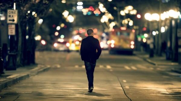 ο-άνθρωπος-που-δεν-μιλάει-είναι-υπομονετικός-όχι-δεδομένος-