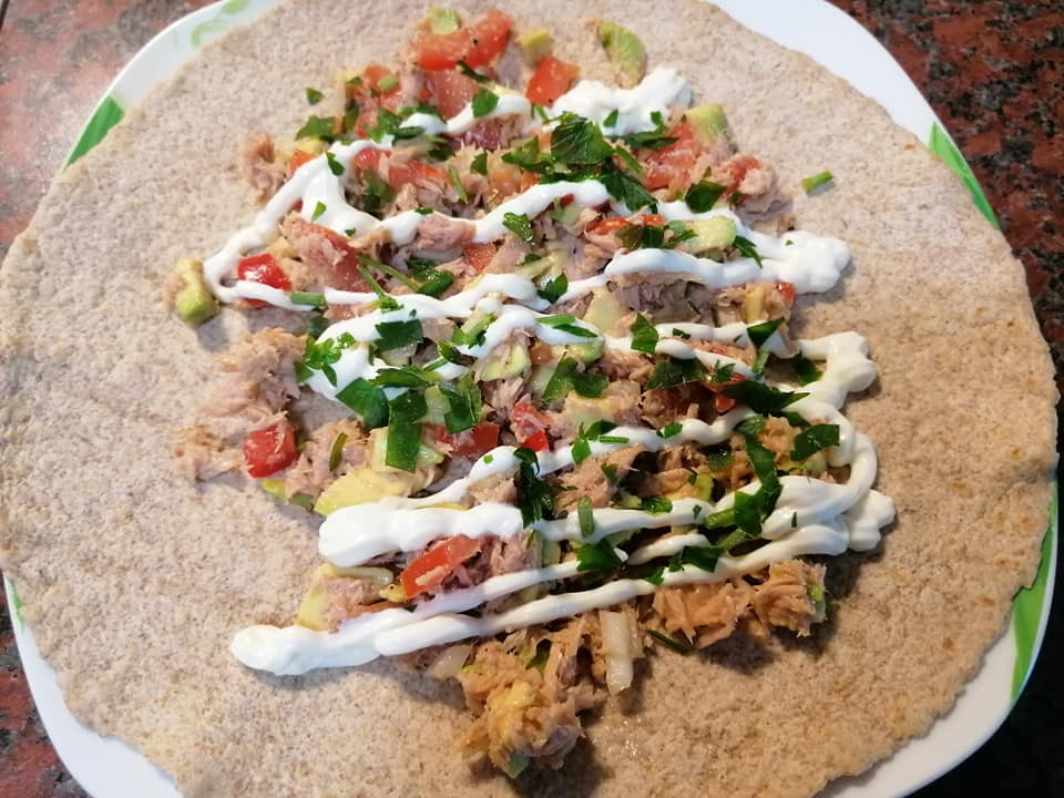 Wraps-με τόνο-και-αβοκάντο-συνταγή- Wraps-με τόνο-και-αβοκάντο-συνταγή-