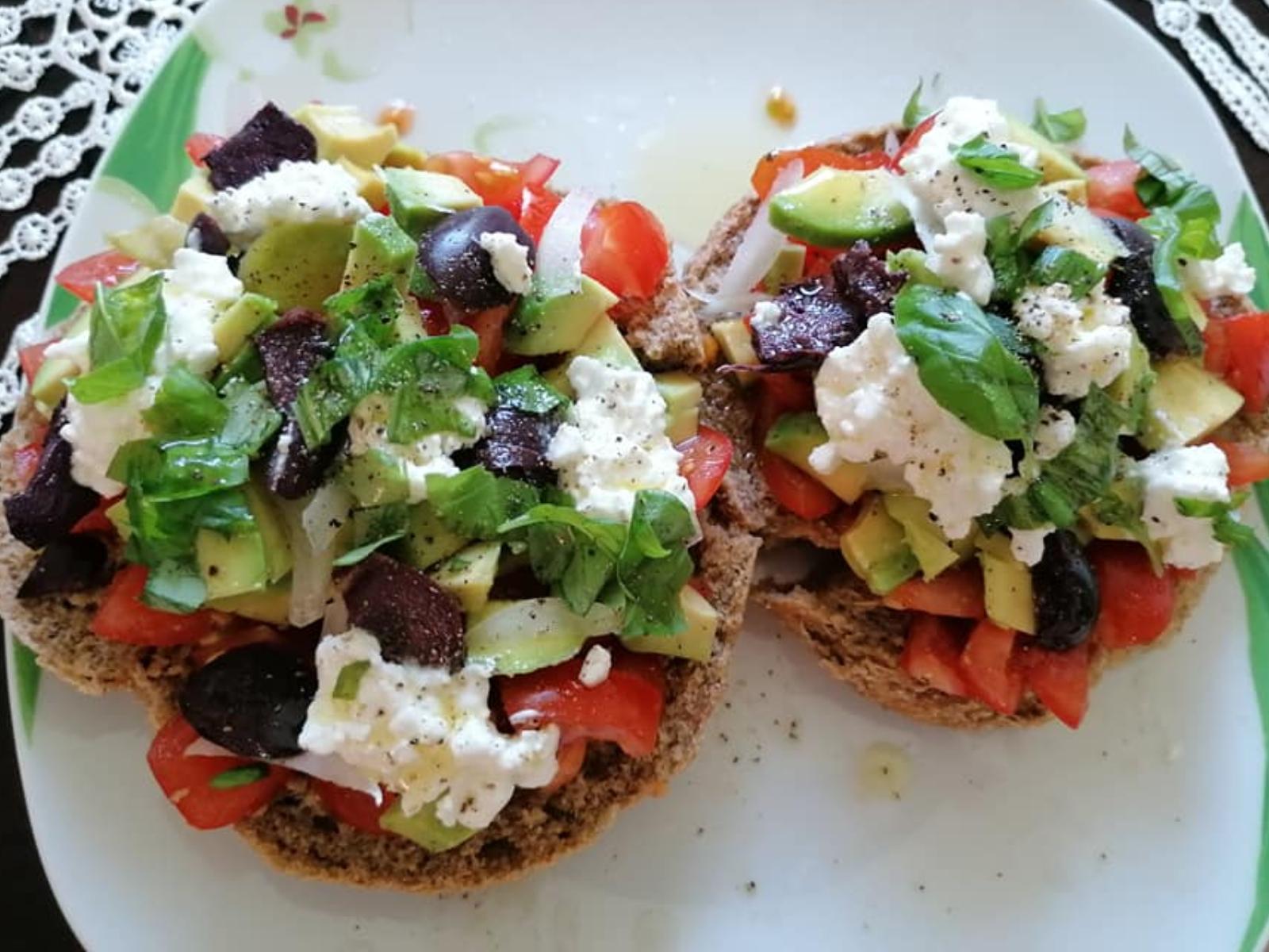 Ντάκος με αβοκάντο