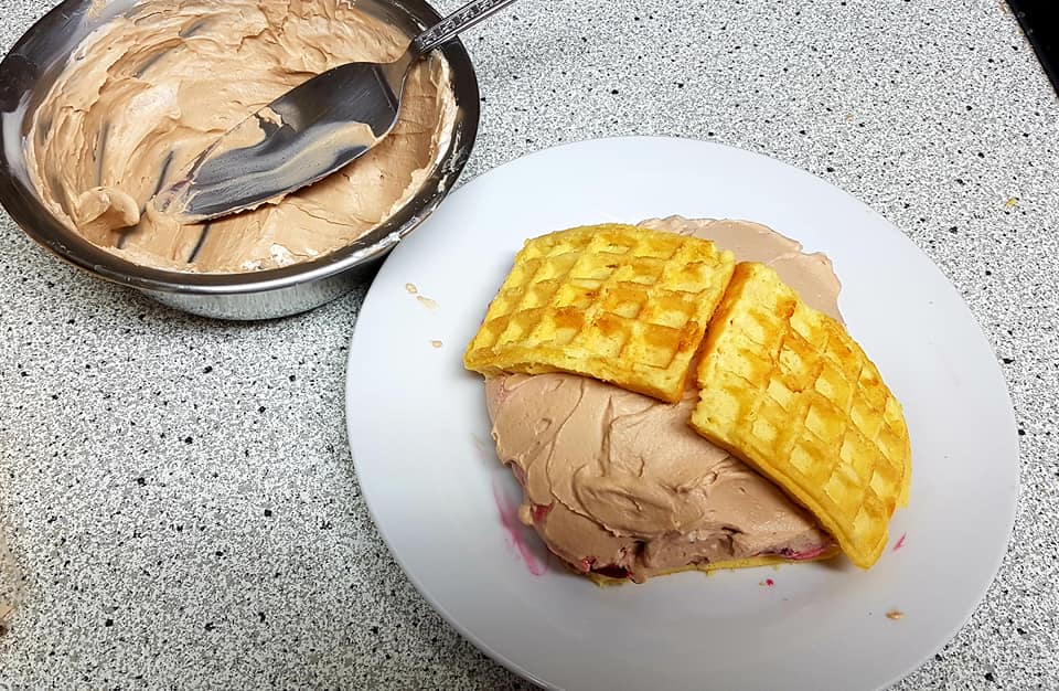 Τούρτα-σοκολάτας-με κεράσια-συνταγή- Τούρτα-σοκολάτας-με κεράσια-συνταγή-