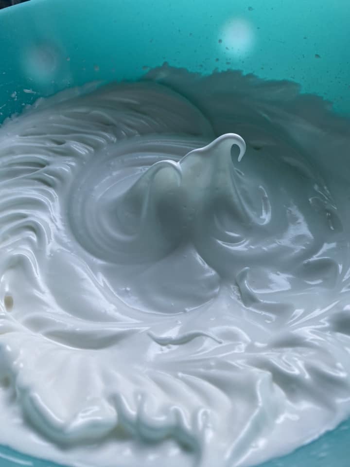 Τούρτα-καραμέλα-με-σπιτικό παντεσπάνι-συνταγή- Τούρτα-καραμέλα-με-σπιτικό παντεσπάνι-συνταγή-