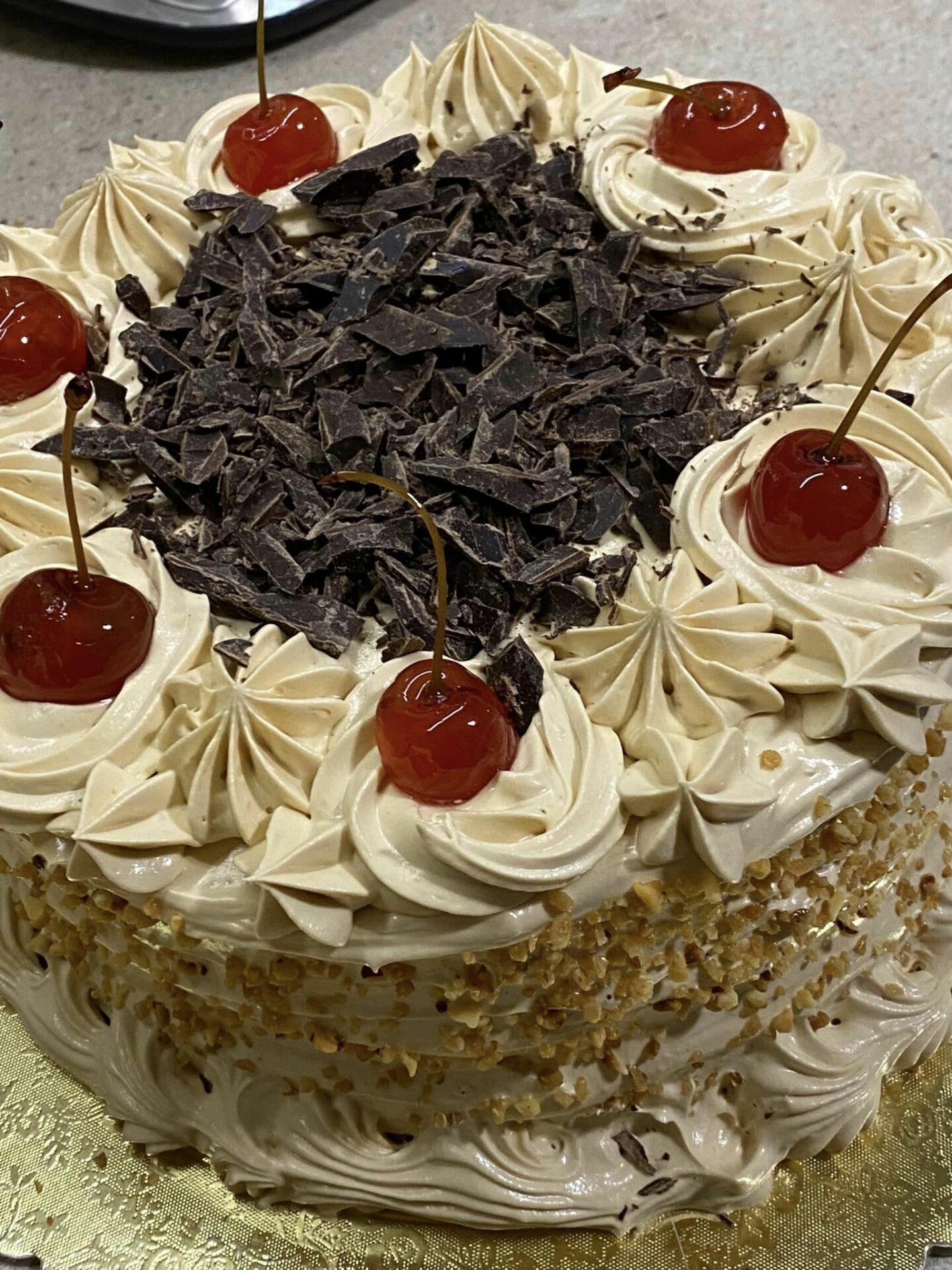 Τούρτα-καραμέλα-με-σπιτικό παντεσπάνι-συνταγή- Τούρτα-καραμέλα-με-σπιτικό παντεσπάνι-συνταγή-