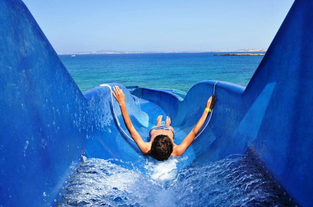 κανόνες-ασφαλείας-στις-νεροτσουλήθρες-για-παιδιά-