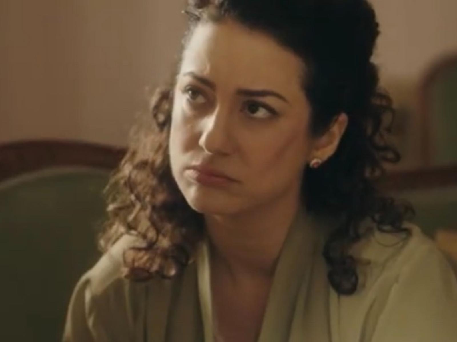 Το-Ναυάγιο-η-Ειρήνη-κρατά-το-παιδί-της-και-κλαίει Το-Ναυάγιο-η-Ειρήνη-κρατά-το-παιδί-της-και-κλαίει