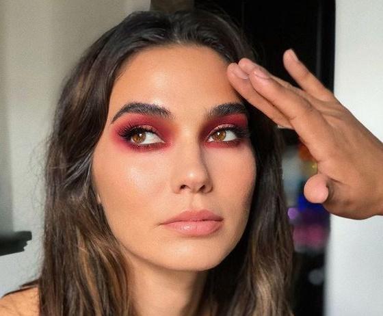 κόκκινες-σκιές-στα-μάτια-ιδέες- κόκκινες-σκιές-στα-μάτια-ιδέες-