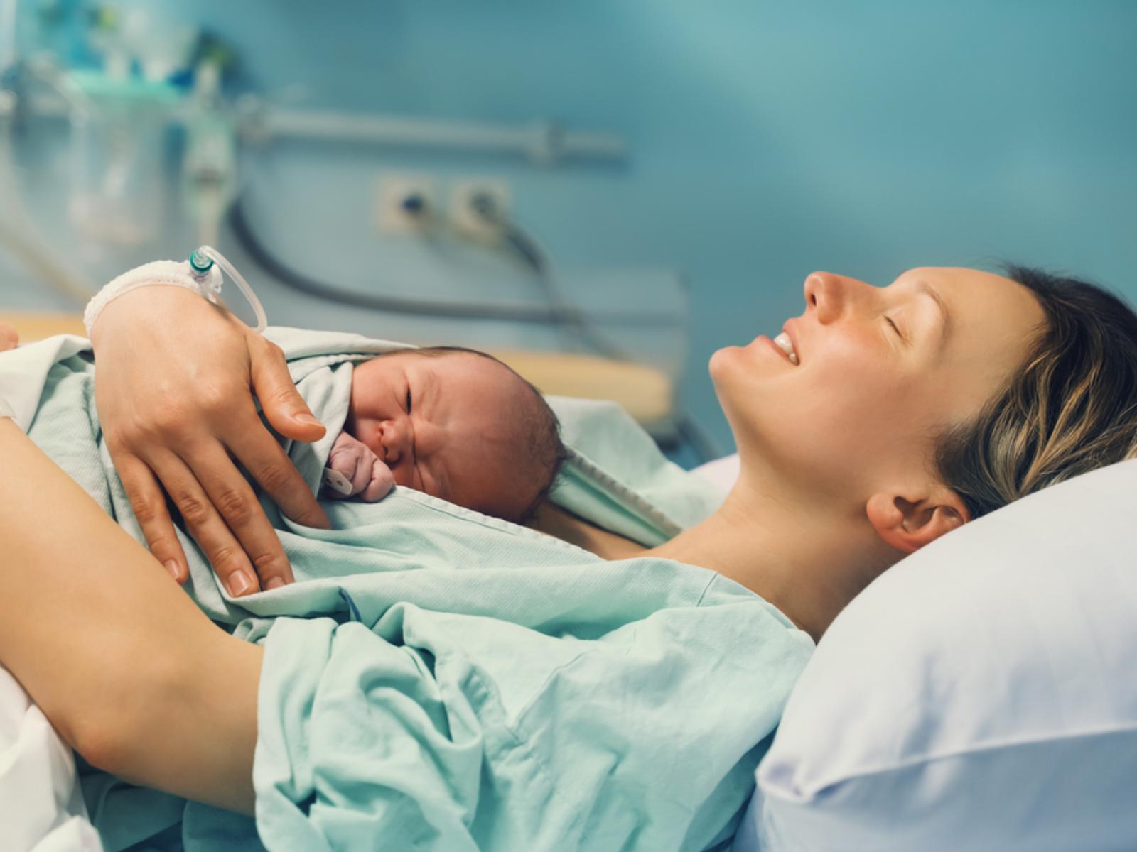 έρευνα-αποκαλύπτει-ότι-αν-οι-γυναίκες-είχαν-1 ώρα επιπλέον-για-να-γεννήσουν φυσιολογικά-θα-είχαν-μειωθεί-οι-καισαρικές-στο-μισό-