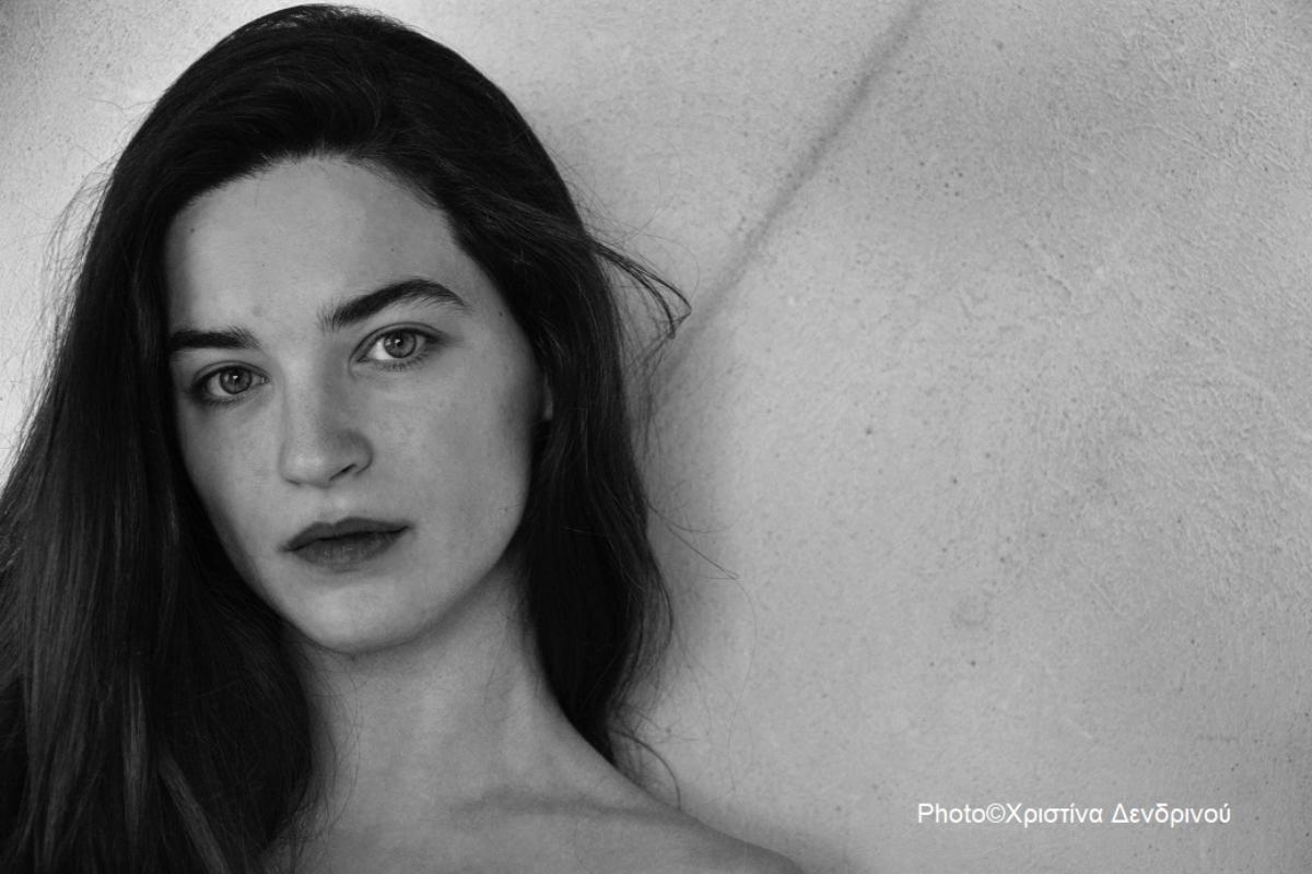 Διάφανη Αγάπη: Ενας αστυνομικός φάντασμα και μια μαθήτρια θα προσπαθήσουν να λύσουν το γρίφο