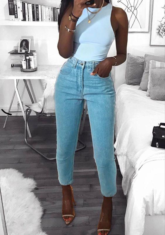 Η Μαρίνα Ασλάνογλου με λευκό Τοπ – Το ρούχο του καλοκαιριού που συνδυάζεται με όλα