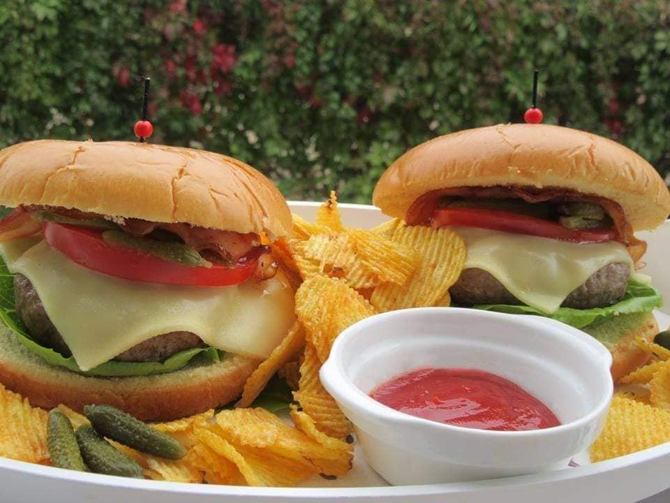 σπιτικά-cheeseburger-συνταγή- σπιτικά-cheeseburger-συνταγή-
