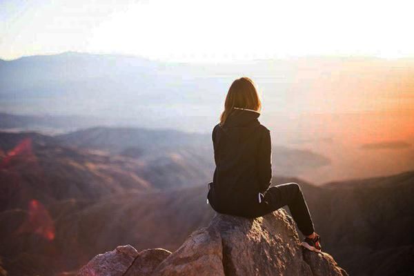 φοβάσαι-να-πετάξεις-τα-παλιά-σου-πράγματα-γιατί-φοβάσαι-να-μπει-το-καινούριο-στη-ζωή-σου- φοβάσαι-να-πετάξεις-τα-παλιά-σου-πράγματα-γιατί-φοβάσαι-να-μπει-το-καινούριο-στη-ζωή-σου-