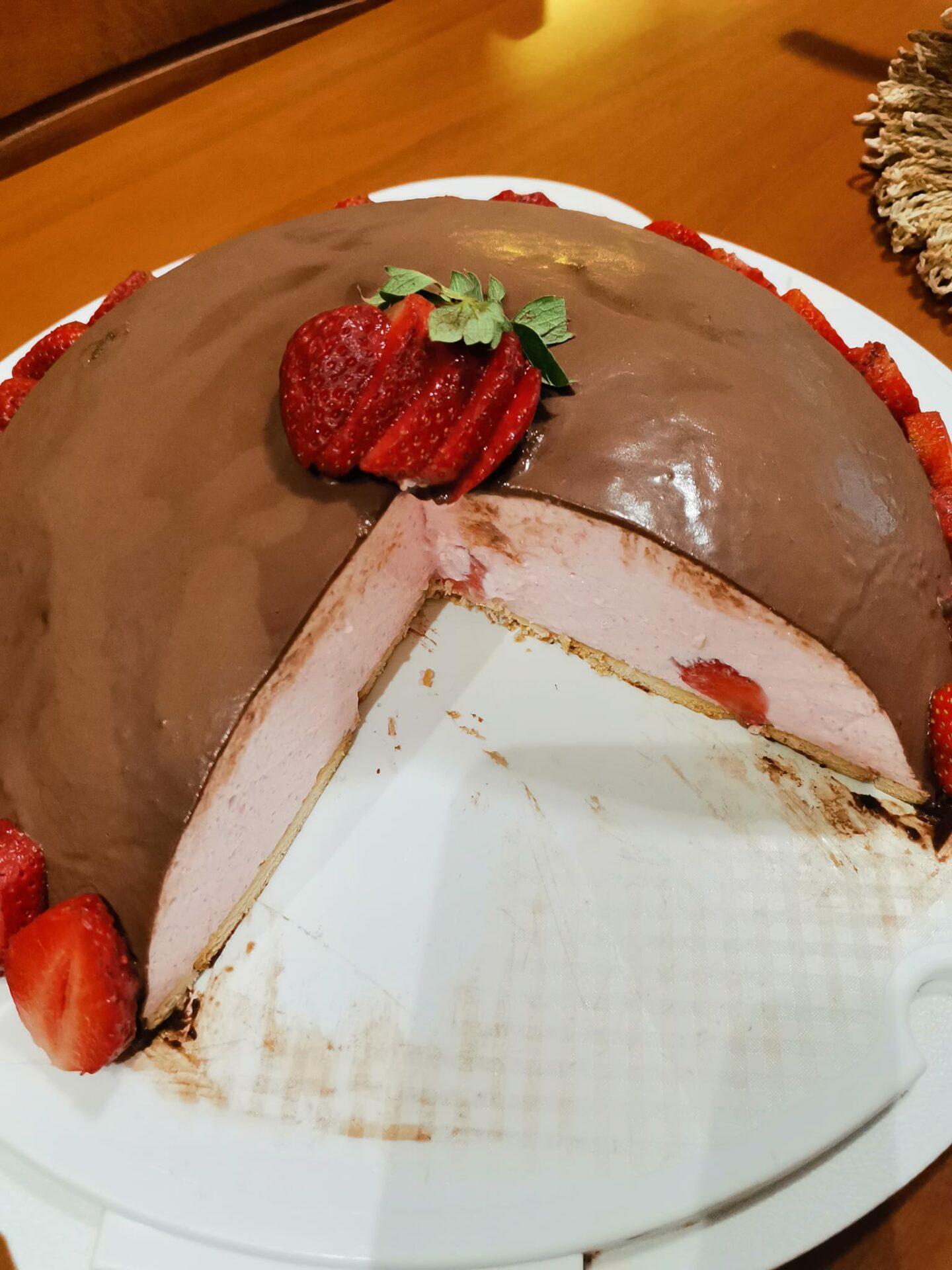 μπόμπα-γιαουρτογλυκό-με-φράουλα-συνταγή-